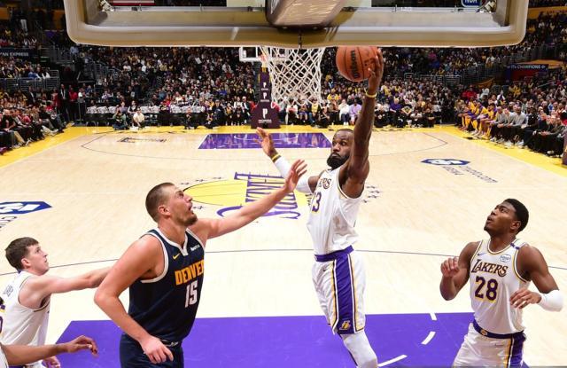 1胜13负！湖人迈不过掘金这道坎：只剩交易一条路？